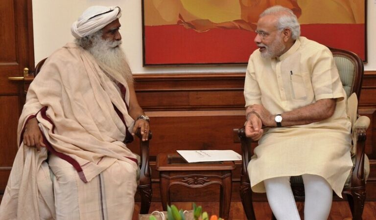 modi-and-sadhguru-surgery-AQEJgE7vaeInW58J