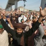 Pakistani-people-protesting-the-food-shortages-inflation-has-affected-the-daily-lives-of-people