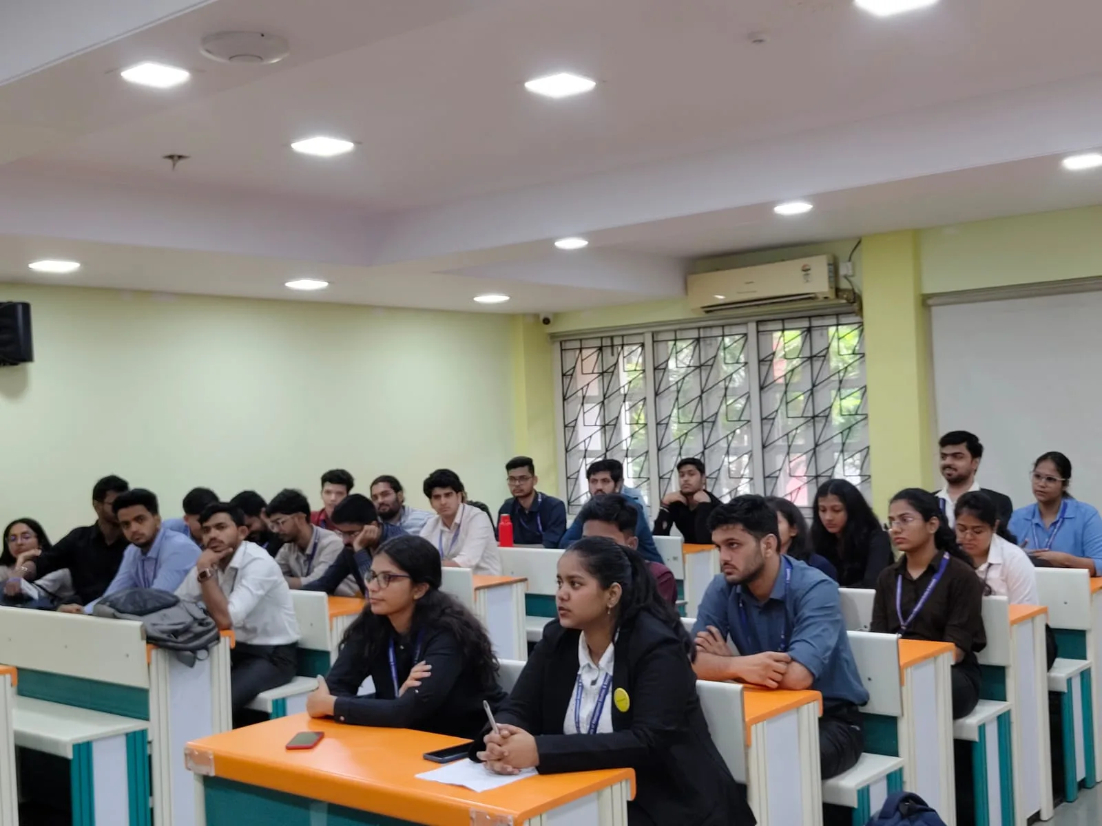 VESIM Successfully Hosts “Industry, Interface and Interaction League 2025 (III 2025)”, Strengthening the Bridge Between Industry and Academia 