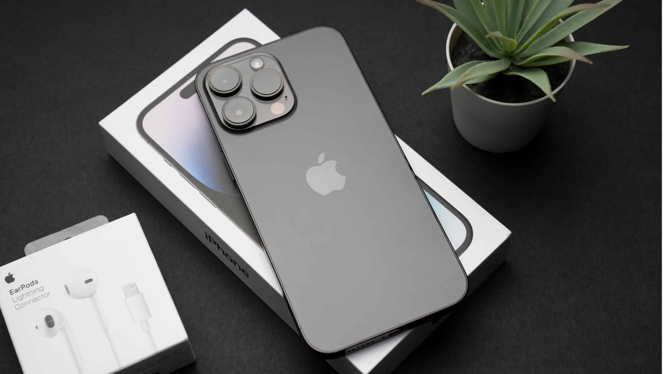 Buying iPhone 15 and Its Predecessors Are Now a Blunder